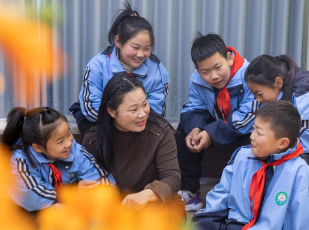 将校园里的搬进底层实践点将实践点与校园讲堂串联起来互动