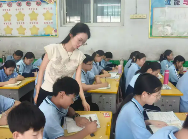 专业成长的环境让教师可以在县中这个岗位上更好发挥他的聪明才智