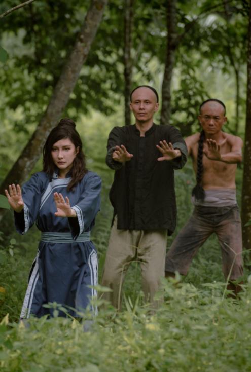 何超仪勇闯好莱坞 新片上映夺iTunes榜首