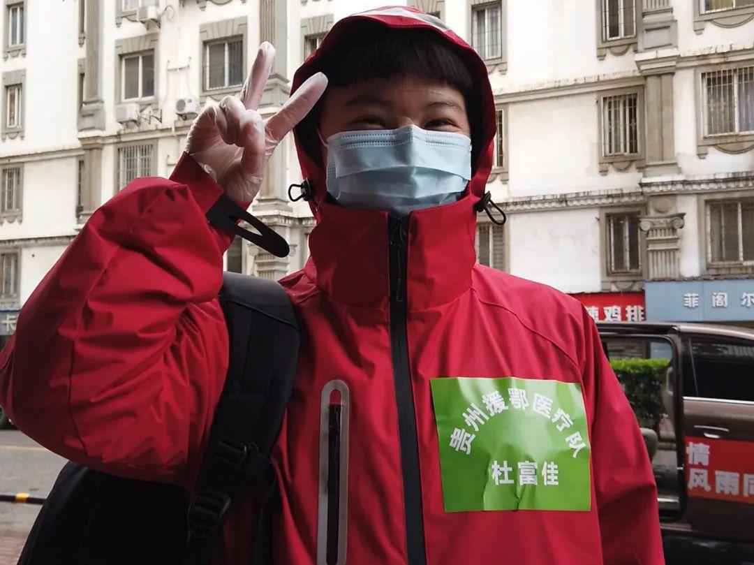 不是英雄的妹妹,是英雄兄妹!