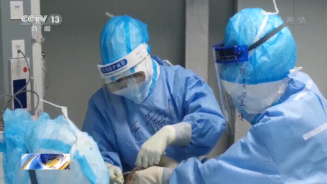 护士制作超萌《新冠护患沟通手册》,每一页都充满爱