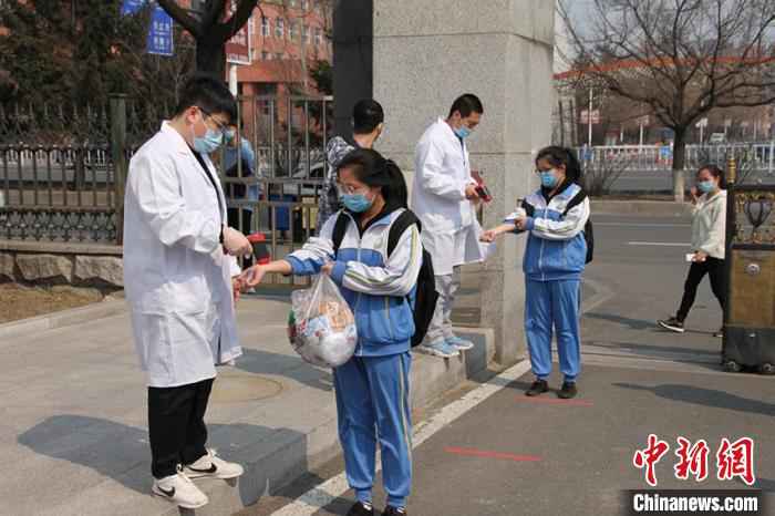  经历超长假期的高三学子：珍惜开学即冲刺的备考时光